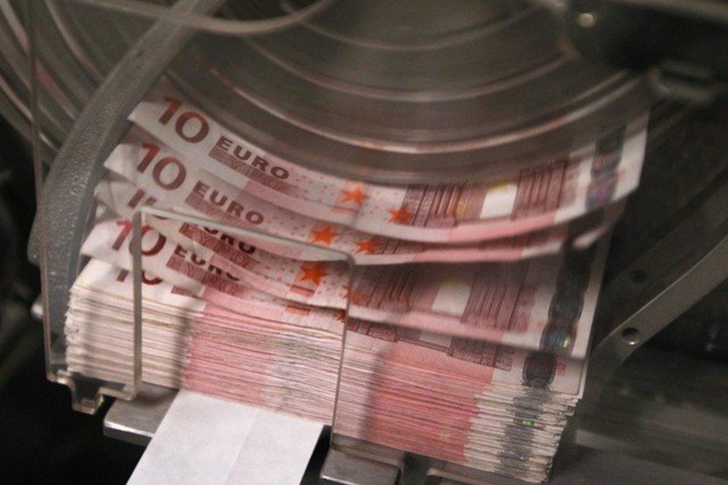 ECB toliau teiks bankams paskolas terminui iki trejų metų.