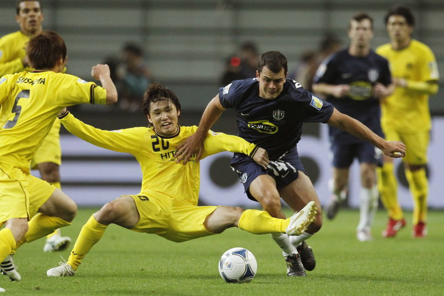 "Reysol" futbolininkai (geltona apranga) pateko į FIFA pasaulio klubų turnyro ketvirtfinalį.