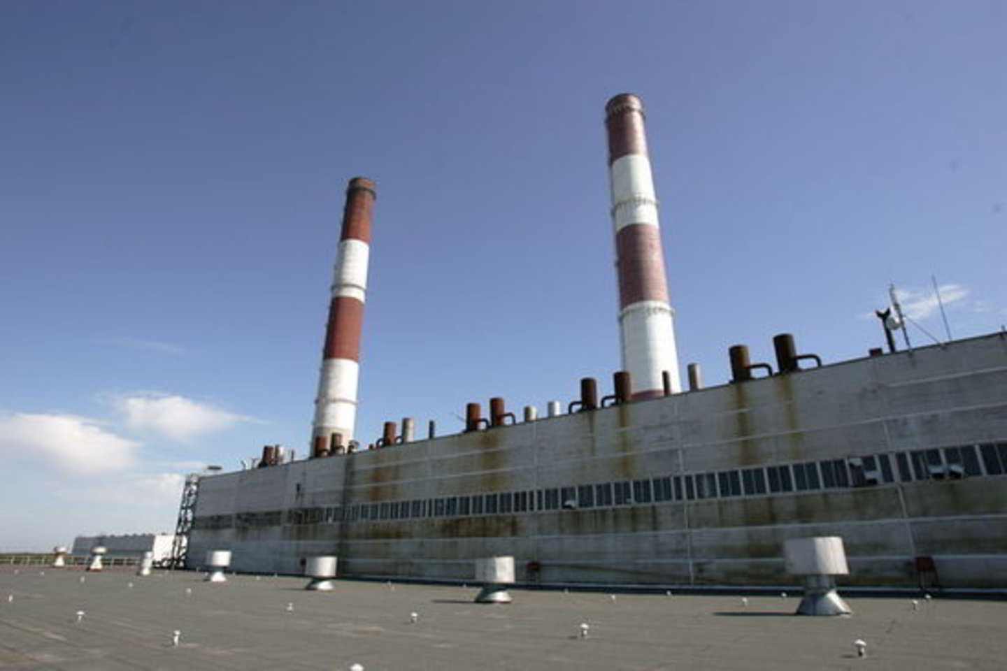 Sprendimą parduoti turimas UAB „Kauno termofikacijos elektrinė“ (KTE) akcijas Rusijos dujų koncernas „Gazprom“ aiškina nepalankia sau verslo aplinka Lietuvoje.