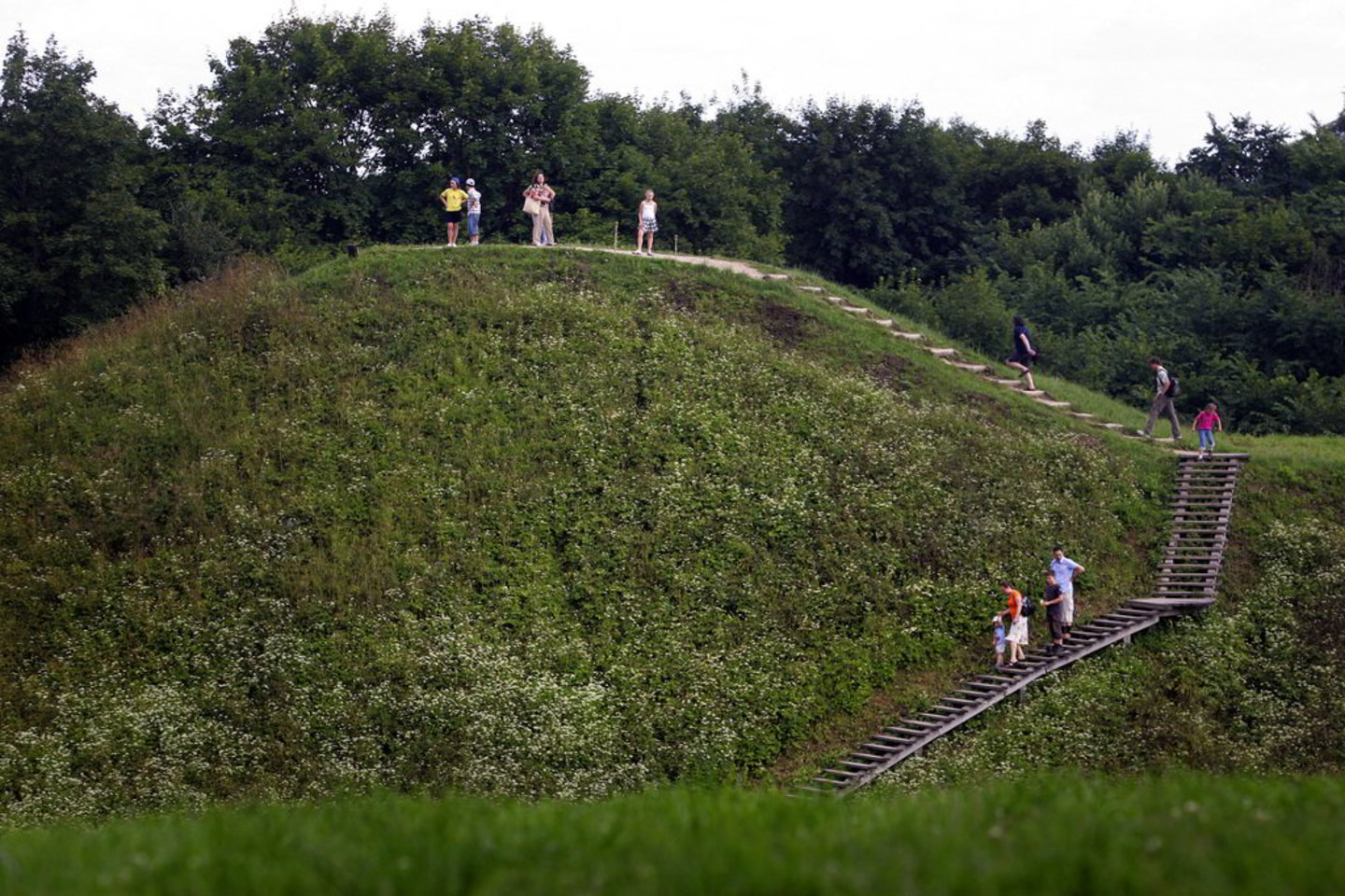 Kernavės archeologinė vietovė į UNESCO Pasaulio paveldo sąrašą įtraukta 2004 metais.