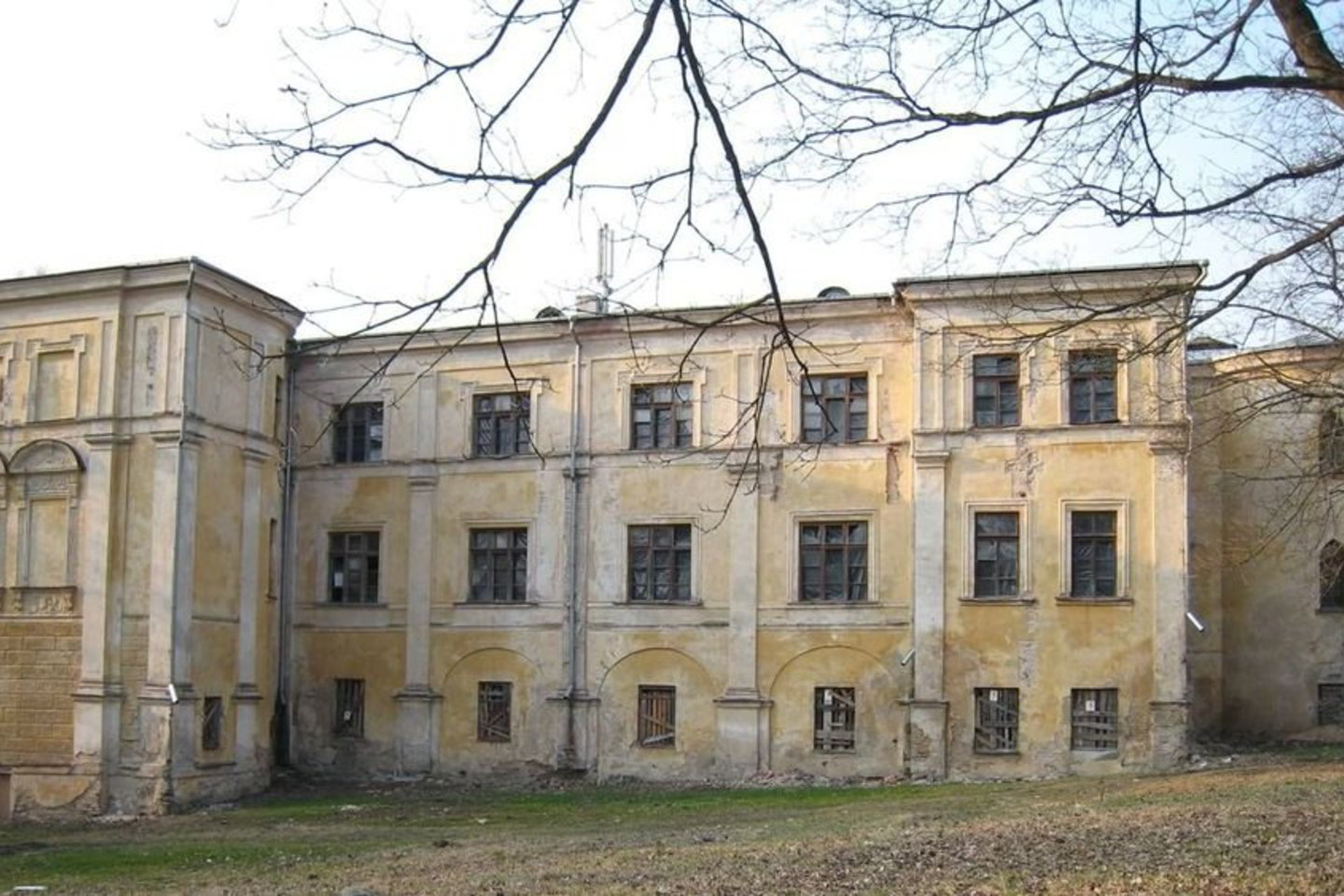 Sapiegų rūmai.