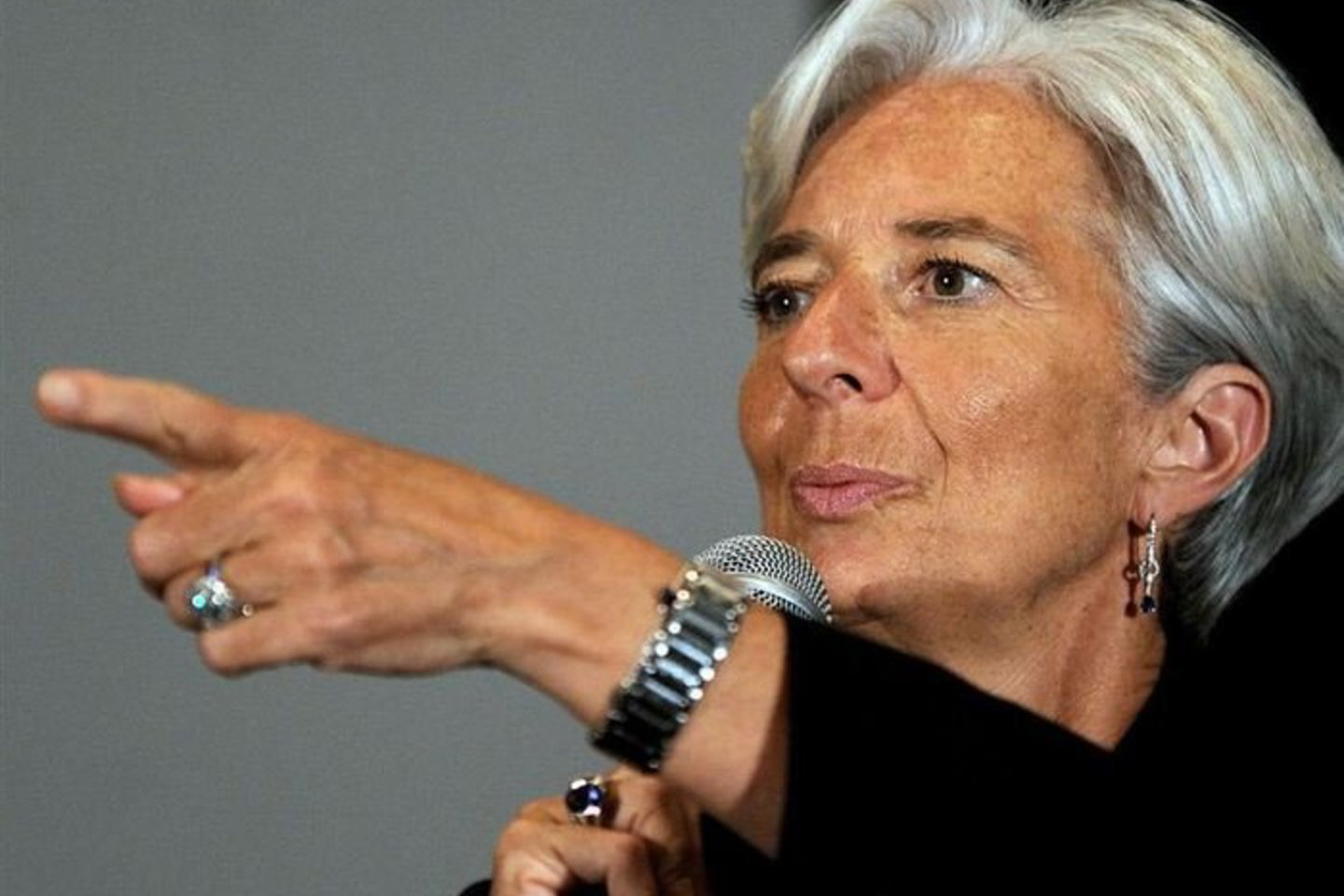 Ch.Lagarde ragina visą pasaulį gelbėti euro zonos valstybes.