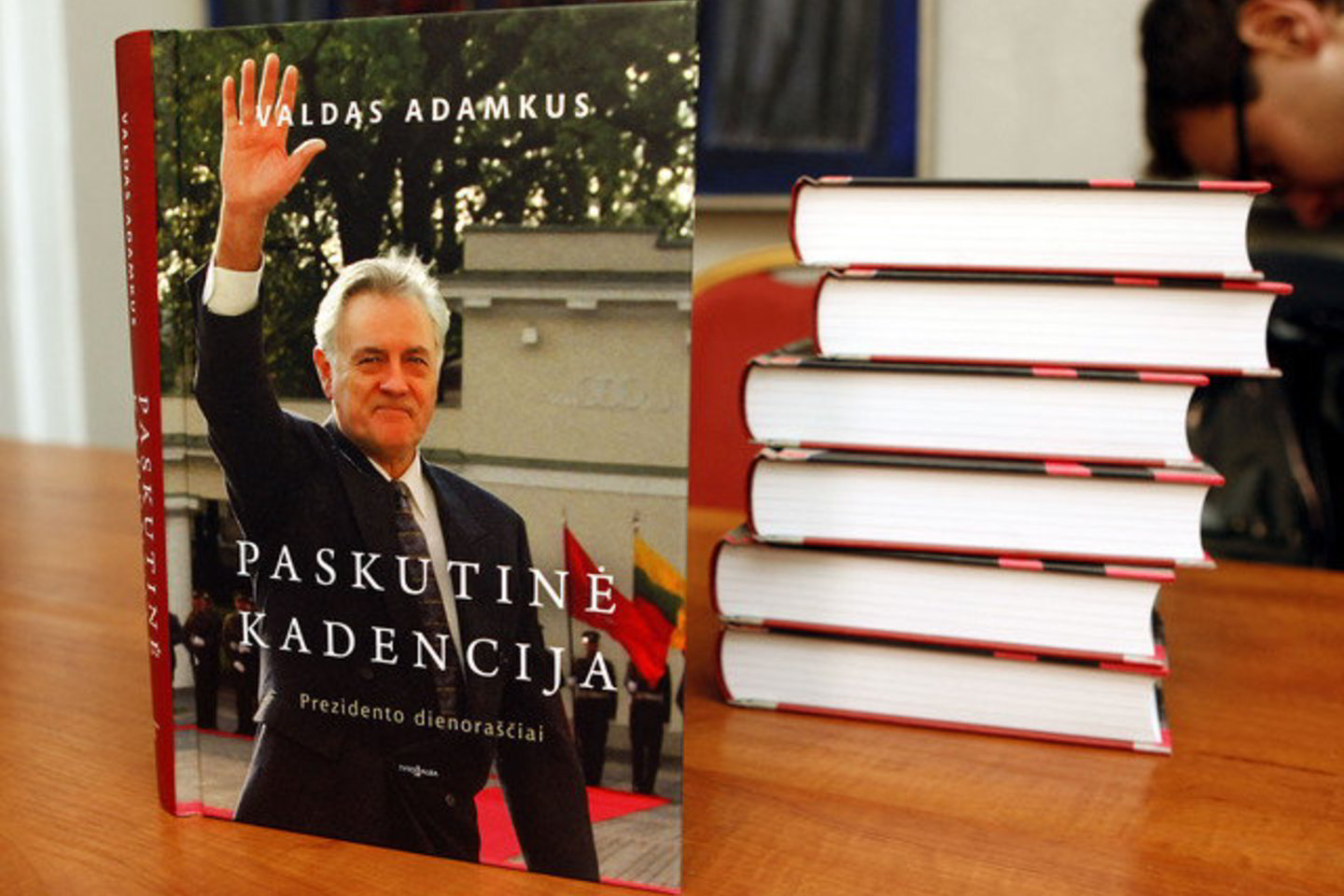 Biržų rajono savivaldybės Jurgio Bielinio viešosios bibliotekos skaitytojai V.Adamkaus atsiminimų knygos kol kas nesulaukė.