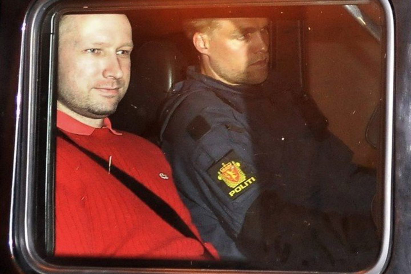 Teismo pareigūnas sakė, kad A.B.Breivikas vis tiek bus teisiamas balandžio mėnesį, o teisėjas gali bet kuriuo metu nurodyti atlikti dar vieną jo psichikos būklės ekspertizę.