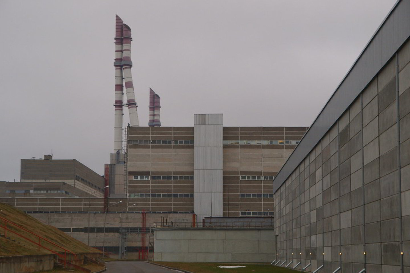 Lietuva yra įstatymo įpareigota turėti ne mažesnę kaip 34 proc. šios elektrinės dalį.