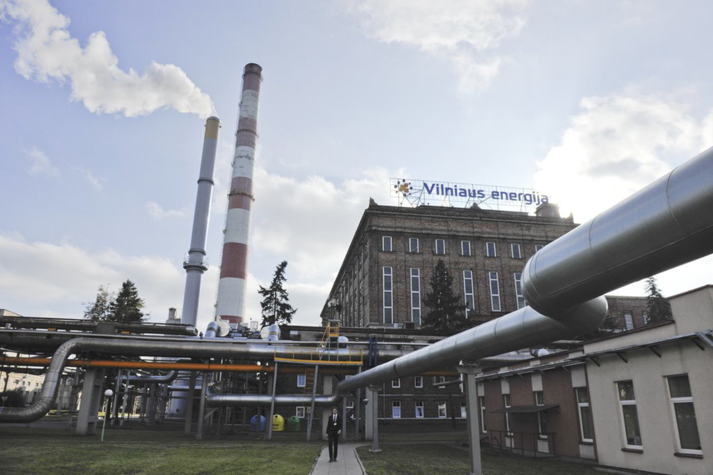 VPT anksčiau liepė „Vilniaus energijai“ nutraukti kitą 172 mln. litų vertės sutartį su „Axis Industries“, tačiau bendrovė su sprendimu nesutinka.