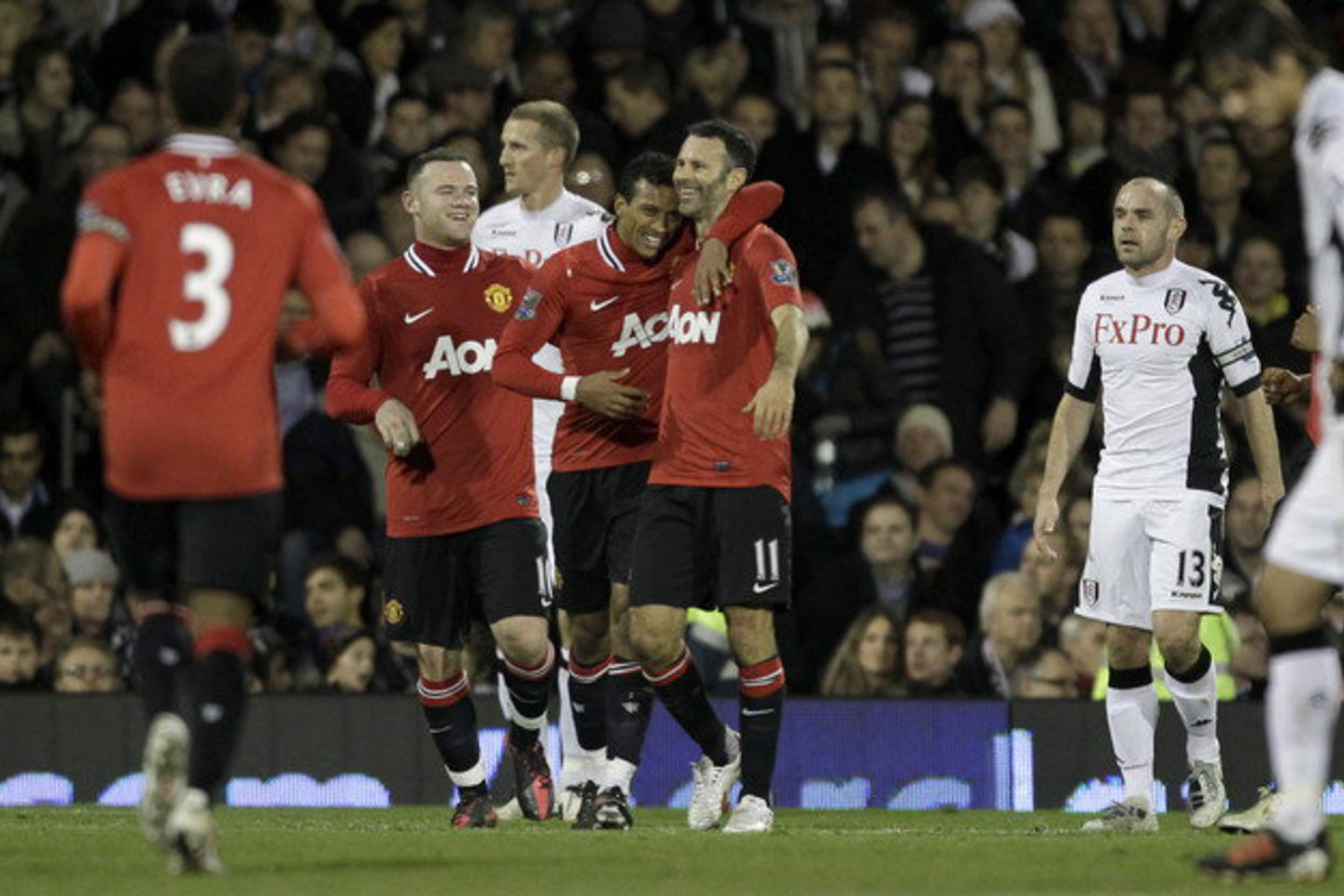 „Manchester United“ (raudoni marškinėliai) pergalę aptemdė dar dviejų žaidėjų praradimas.