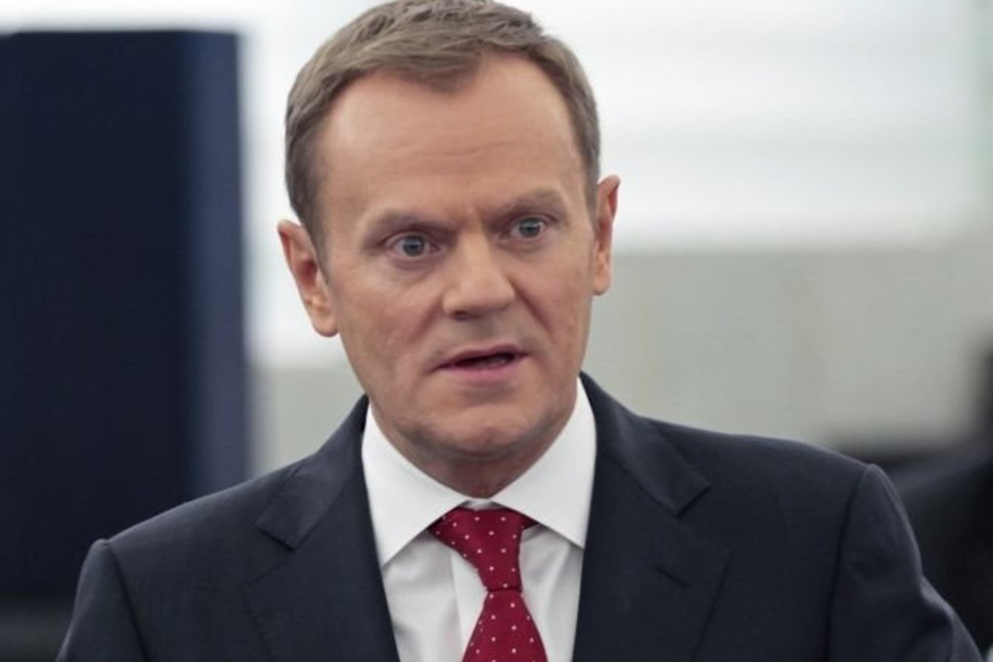 Pasak D.Tusko, penki kariai žuvo trečiadienį detonavus „labai galingam sprogstamajam užtaisui“.