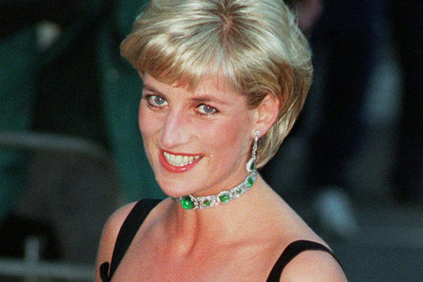 Parodoje „Diana“ bus eksponuojamos vienos garsiausių velionės princesės suknelių.