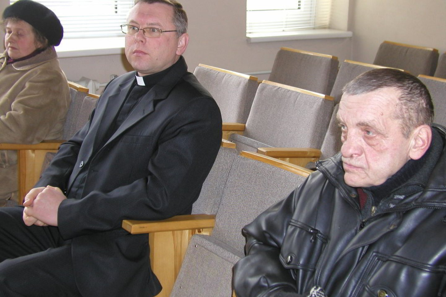 V.Ramonas pavogė ne tik „Caritas“ labdarą dalijusios veisiejiškės dviratį, bet ir patalpose buvusią Veisiejų šv.Jurgio parapijai priklausančią kiliminę dangą.