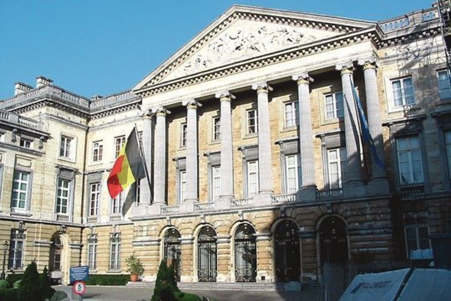 Norėdami grąžinti valstybės skolas pusvelčiui ilgiausiai dirbtų belgai.