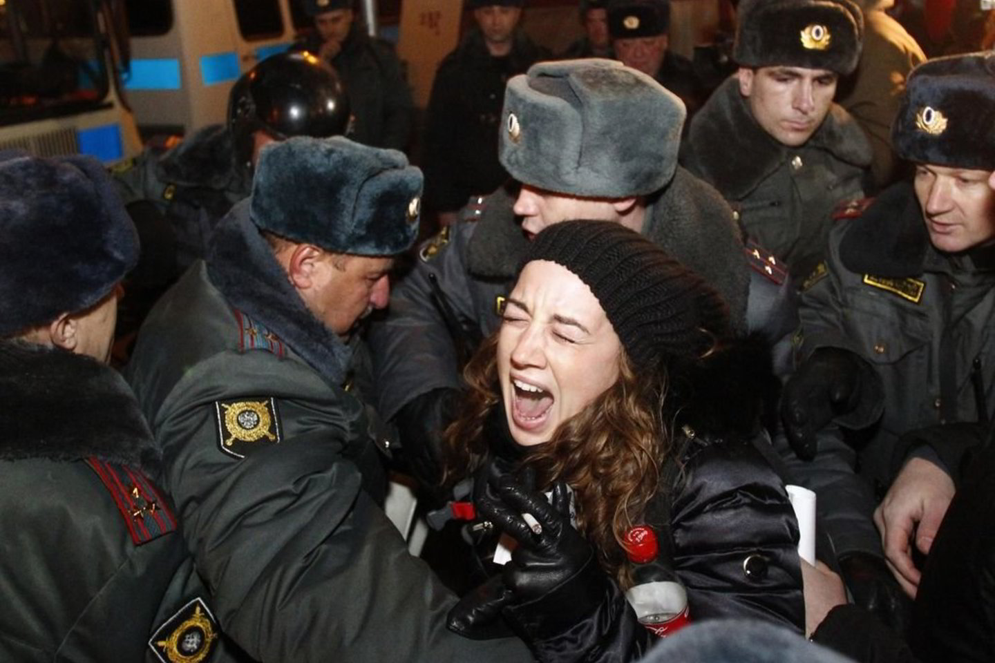 Rusijos policija išvaiko nesankcionuotą mitingą Maskvos Triumfo aikštėje.