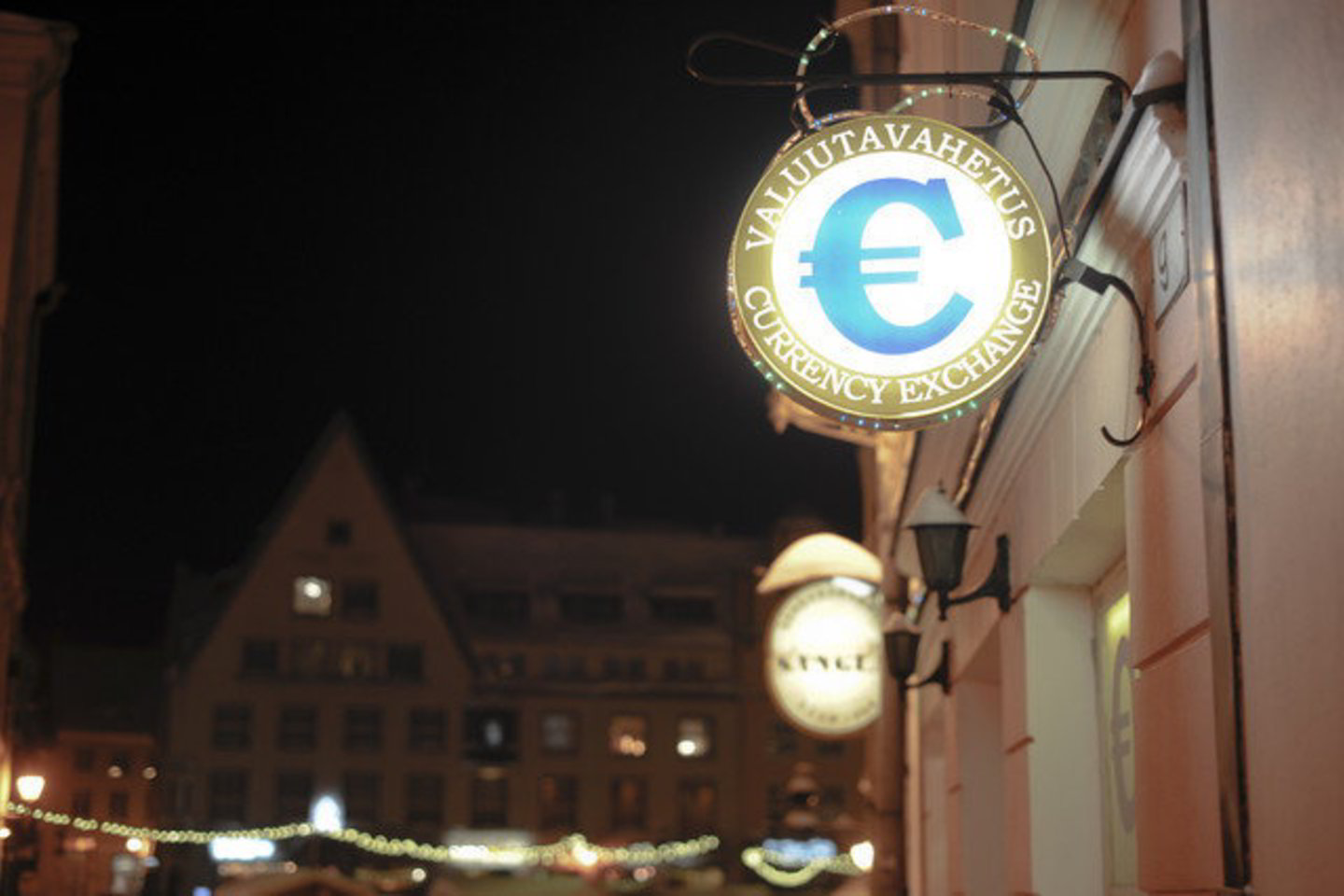 Nepaisant sunkumų, kuriuos išgyvena bendra ES valiuta, viešoji estų nuomonė tebėra palanki narystei euro zonoje.