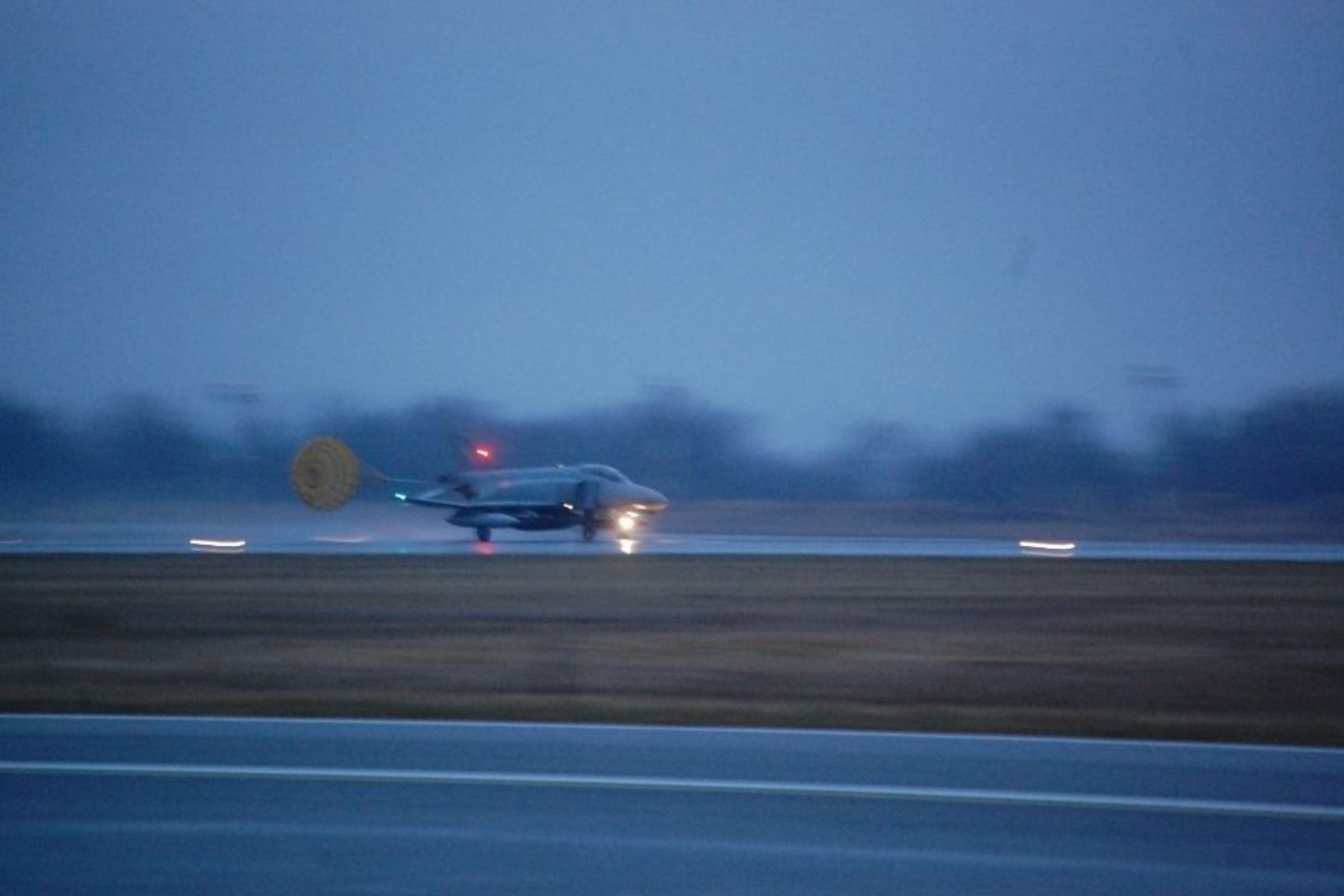 Sausio 2 d. pavakarę Lietuvos karinių oro pajėgų Aviacijos bazėje Šiauliuose nusileido pirmieji keturi Vokietijos karinių oro pajėgų naikintuvai F4 „Phantom“.