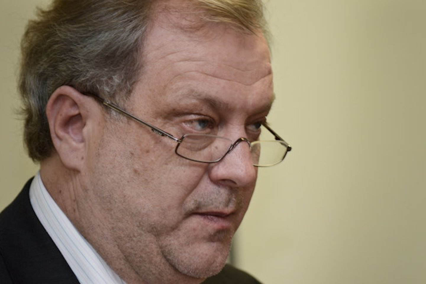 R.Špokas.
