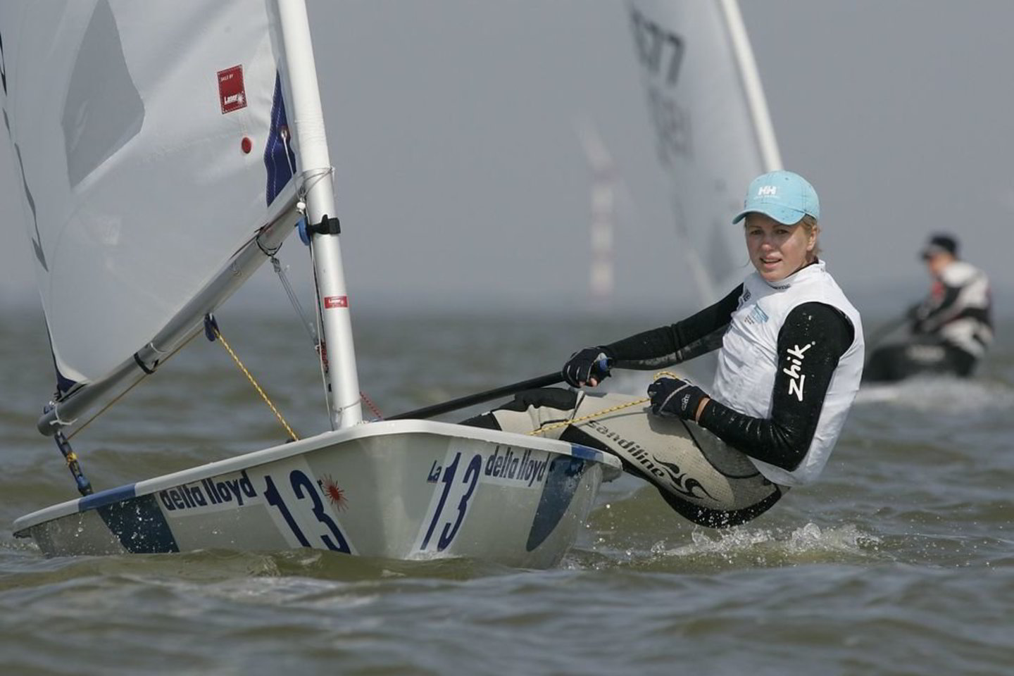 Į geriausios buriuotojos titulą pretenduoja G.Scheidt, neseniai pasaulio čempionate užėmusi penktąją vietą ir iškovojusi kelialapį į 2012 m. olimpiadą.