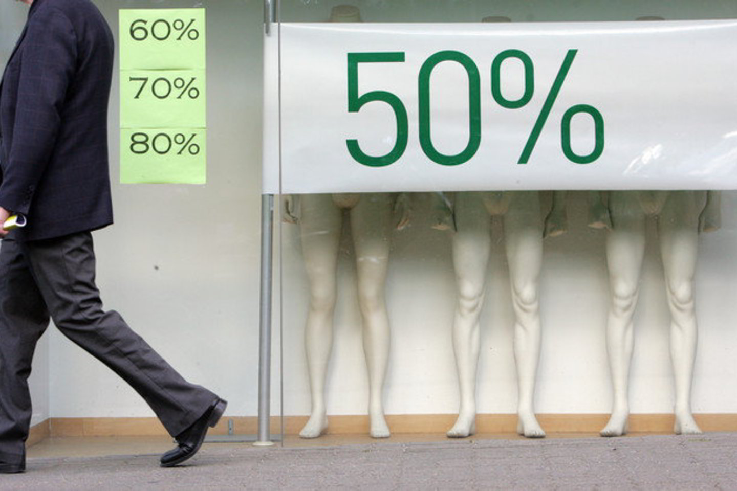 Lapkritį, palyginti su spaliu, vartotojų išlaidos sumažėjo 0,1 proc.