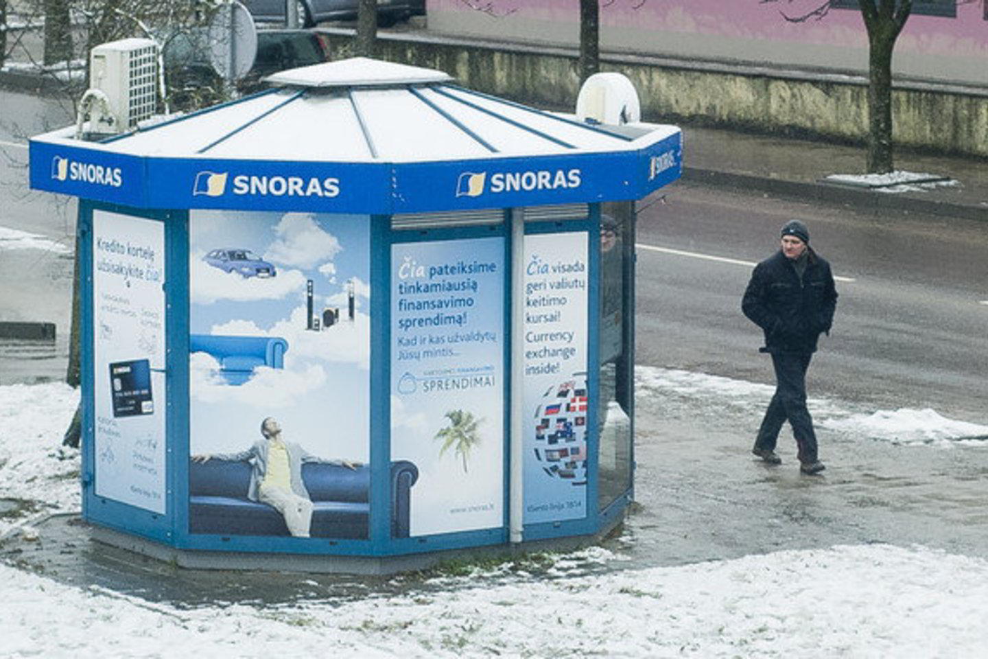 Banko "Snoras" kioskeliai - vis dar savo vietose.