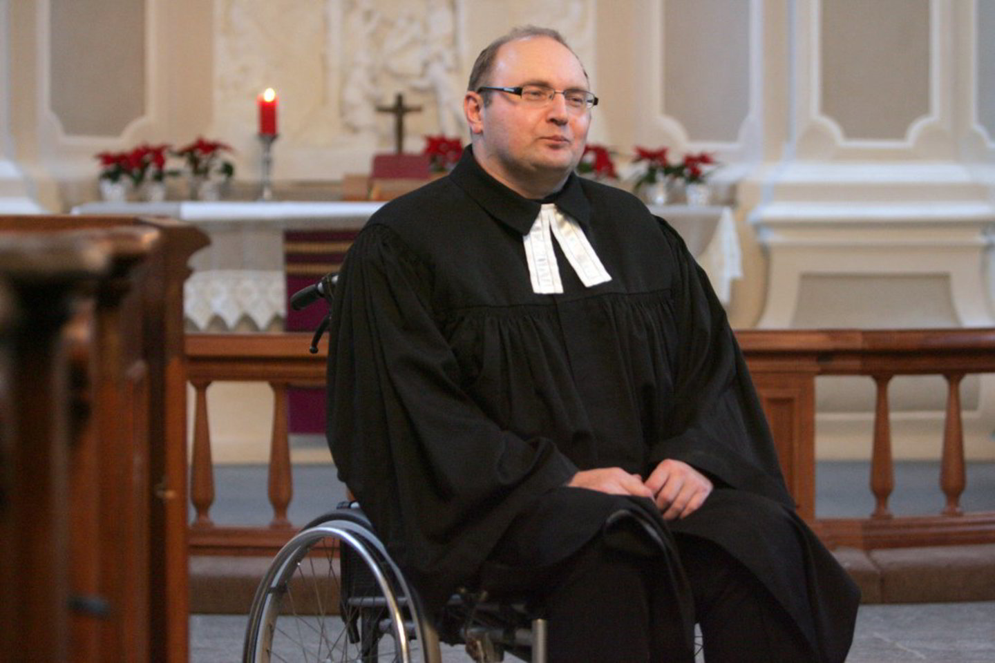 Siekiama, kad sandorius Vilniaus evangelikų reformatų parapijos vardu turėtų teisę sudaryti parapijos klebonas kunigas T.Šernas ir parapijos seniūnų tarybos pirmininkė.