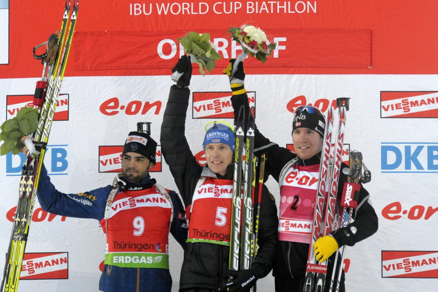 Vokietis A.Birnbackeris (centre) iškovojo pergalę pasaulio biatlono taurės varžybose.