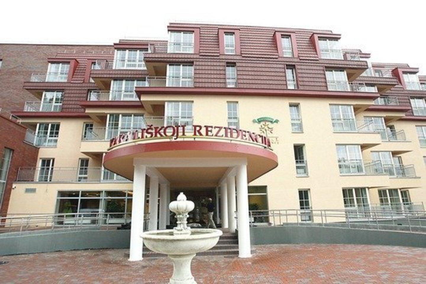 Į Birštono „Karališkąją rezidenciją” būrys Žemdirbių mokymo metodikos centro darbuotojų rinkosi prieš Naujuosius.
