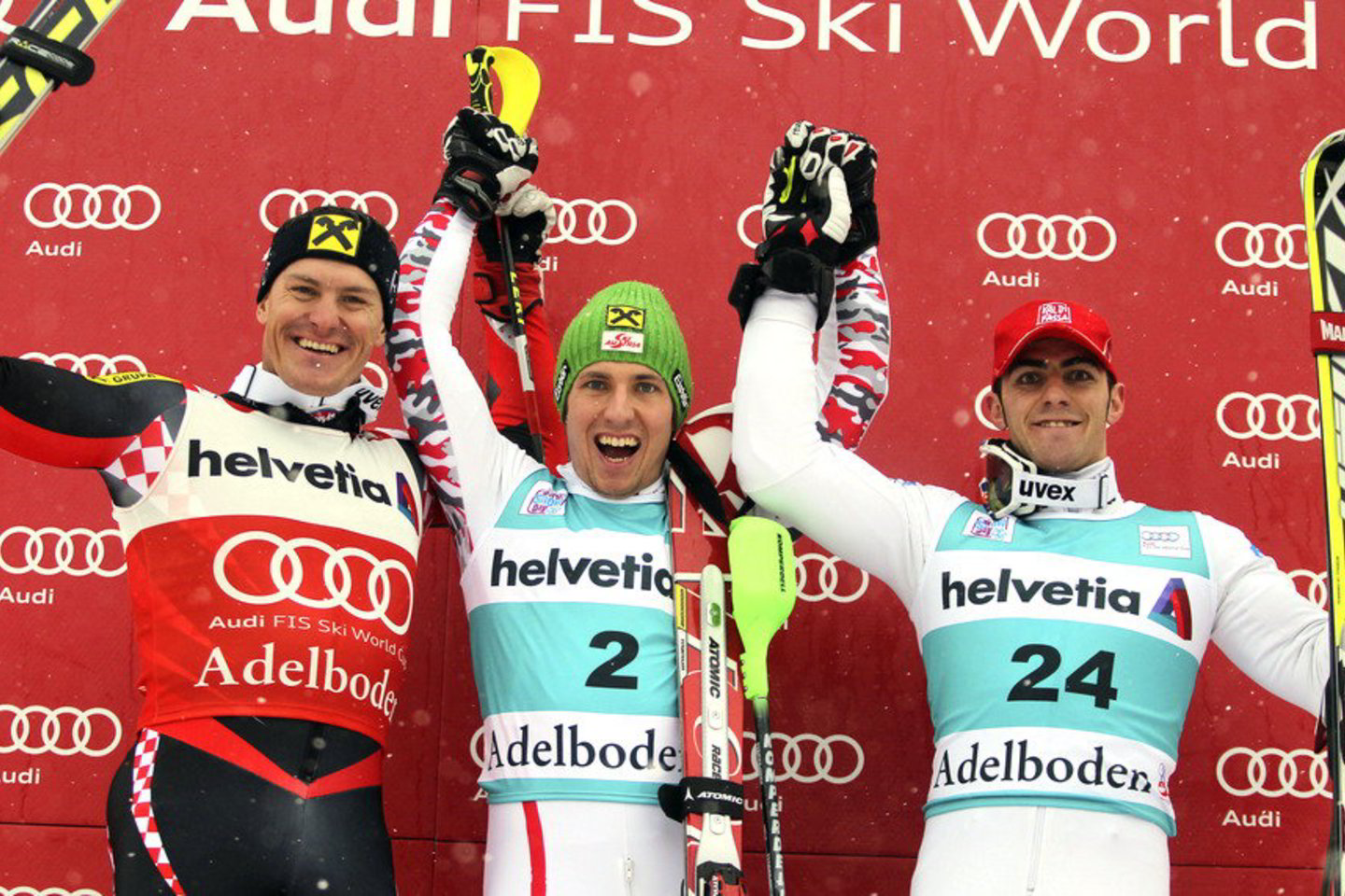 M.Hirscheris (centre) iškovojo trečią pergalę iš eilės kalnų slidinėjimo pasaulio taurės varžybose.