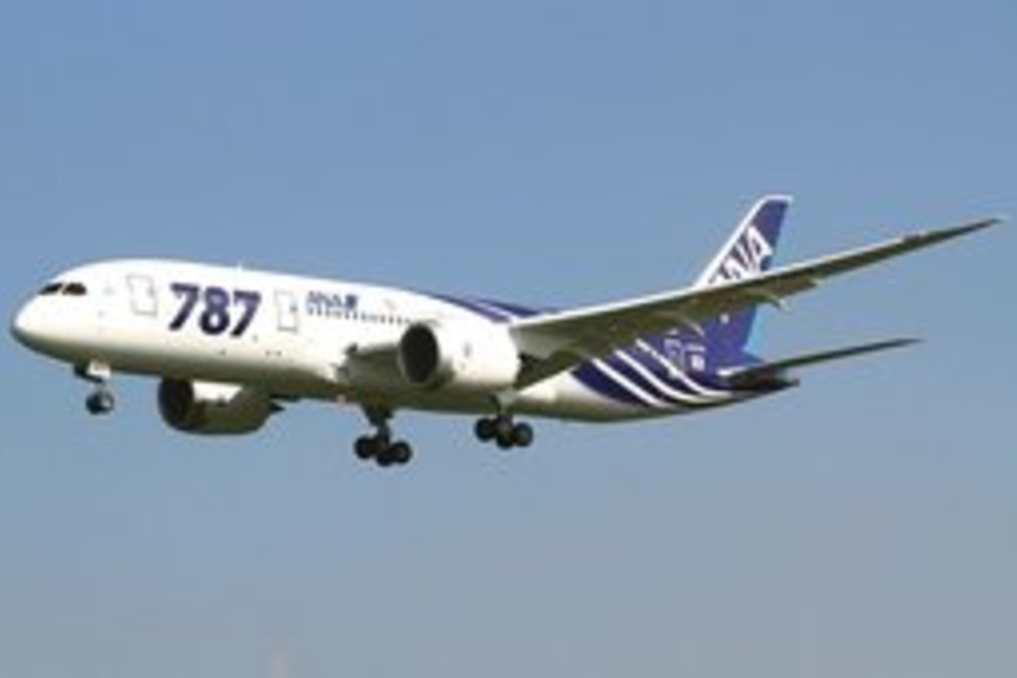 „Boeing 787 Dreamliner” gamyba kol kas stringa – pernai Japonijos ANA avialinijoms buvo parduoti tik 3 vietoj 5 pažadėtų lėktuvų.
