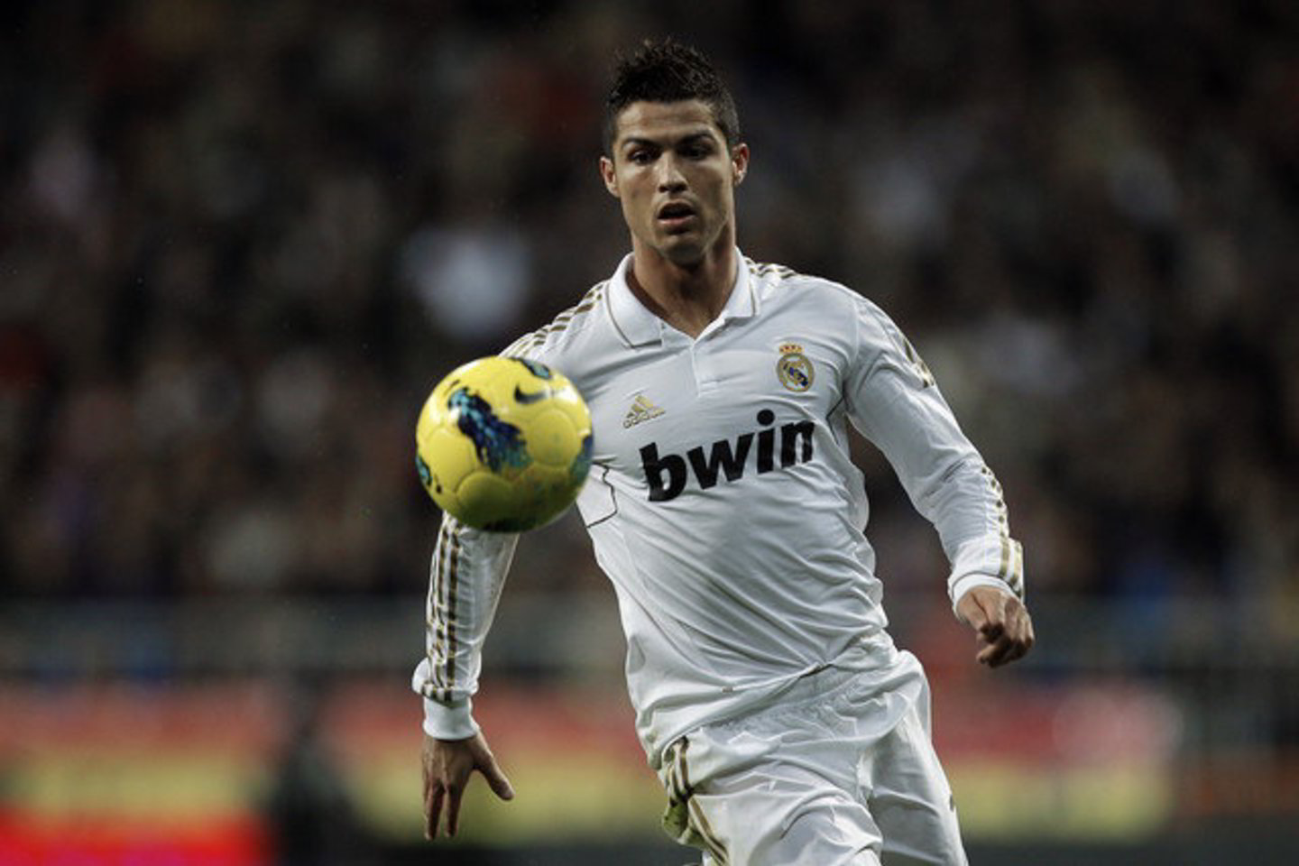C.Ronaldo prarado šypseną, nebejuokauja treniruočių metu, o paskutinis jo blogos nuotaikos blyksnis pasirodė šį savaitgalį „Santiago Bernabeu“ stadione – įvartį įmušęs puolėjas neparodė nė menkiausios džiaugsmo emocijos.