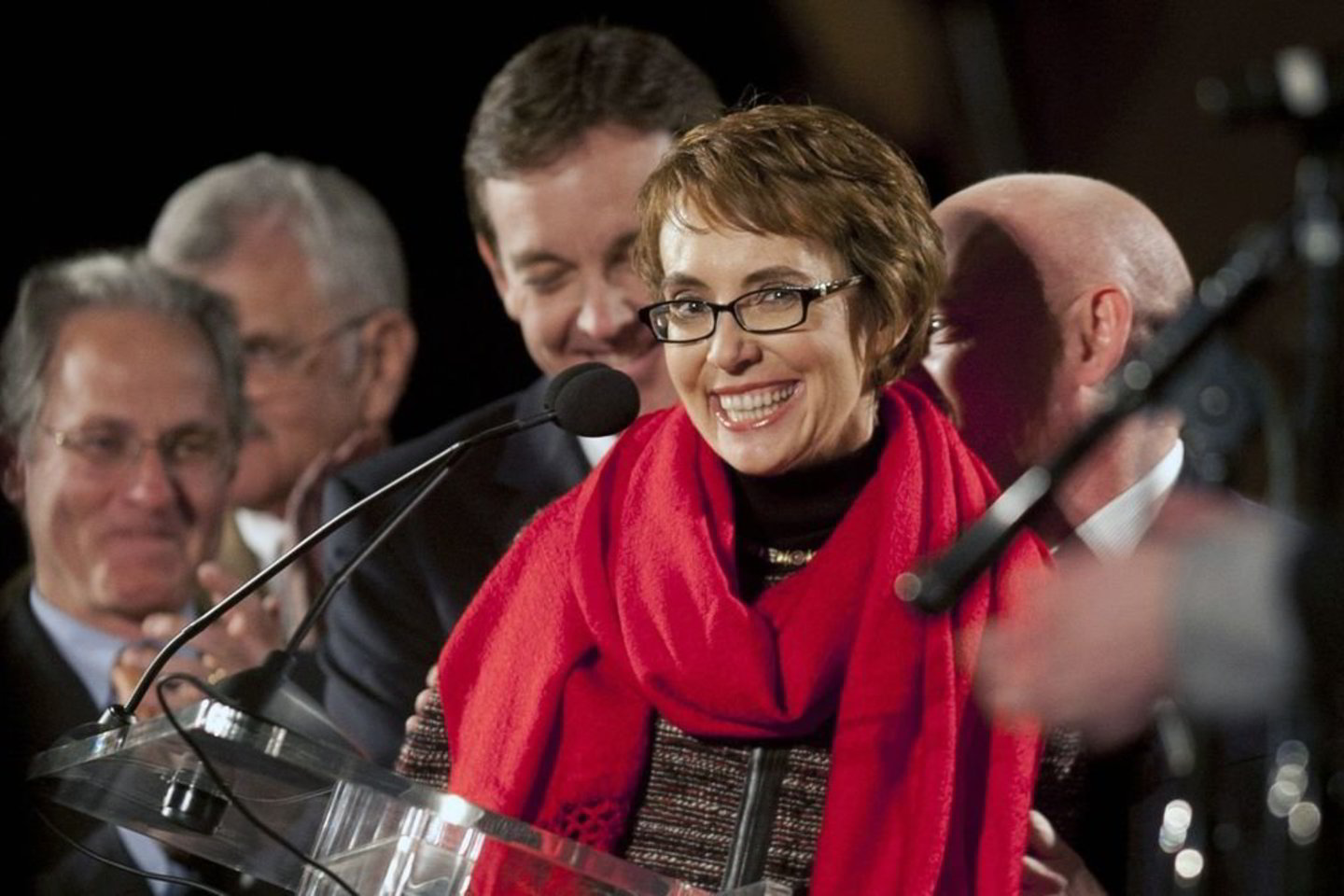 G.Giffords atsigavo po praėjusių metų žudynių.