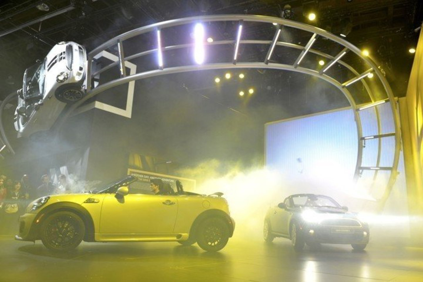 Detroito vizitine kortele buvusius galingus amerikinius automobilius pakeitė nuosaikesni modeliai.