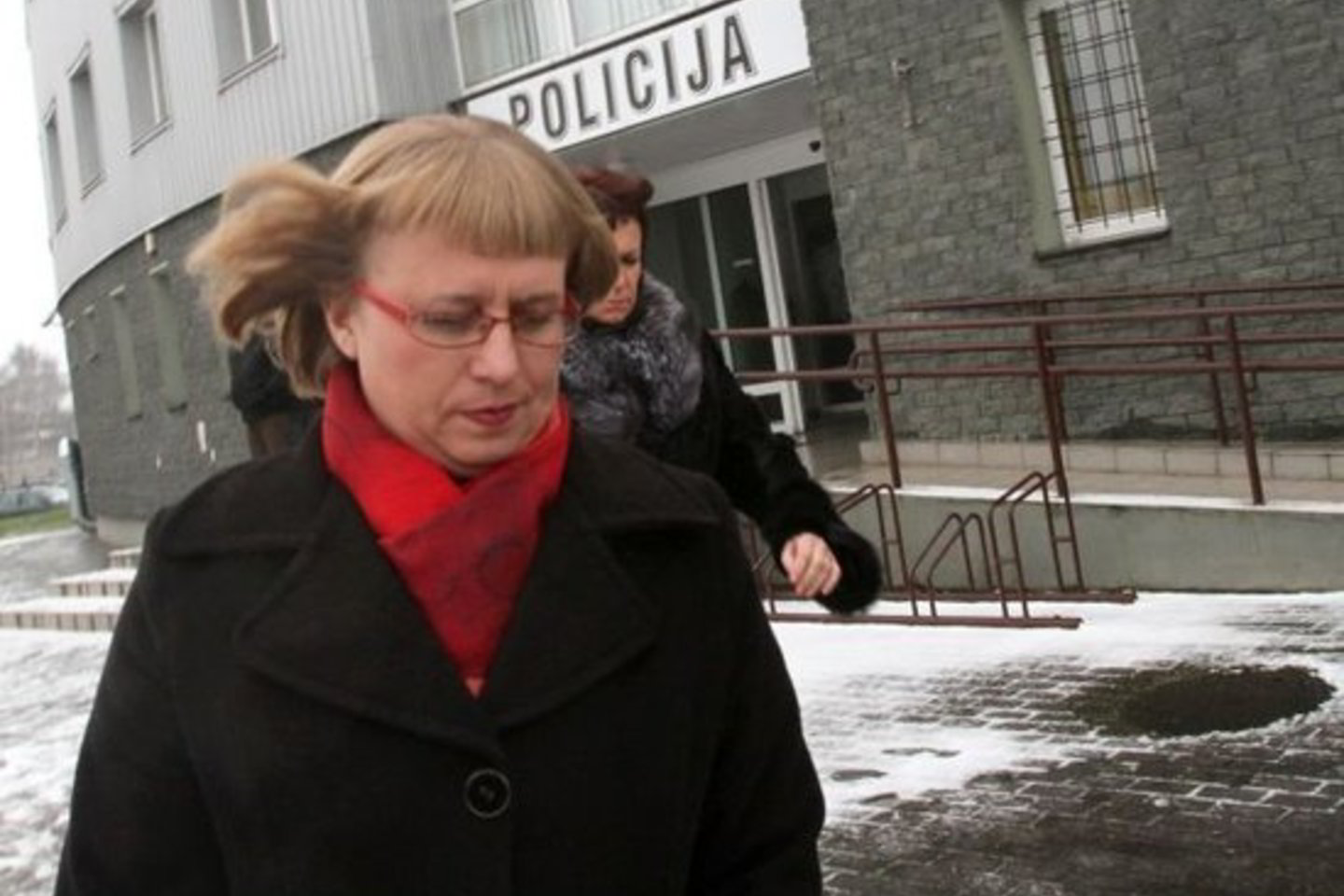 Antstolė S.Vaicekauskienė gali kreiptis į teismą dėl priverstinio vaiko paėmimo.