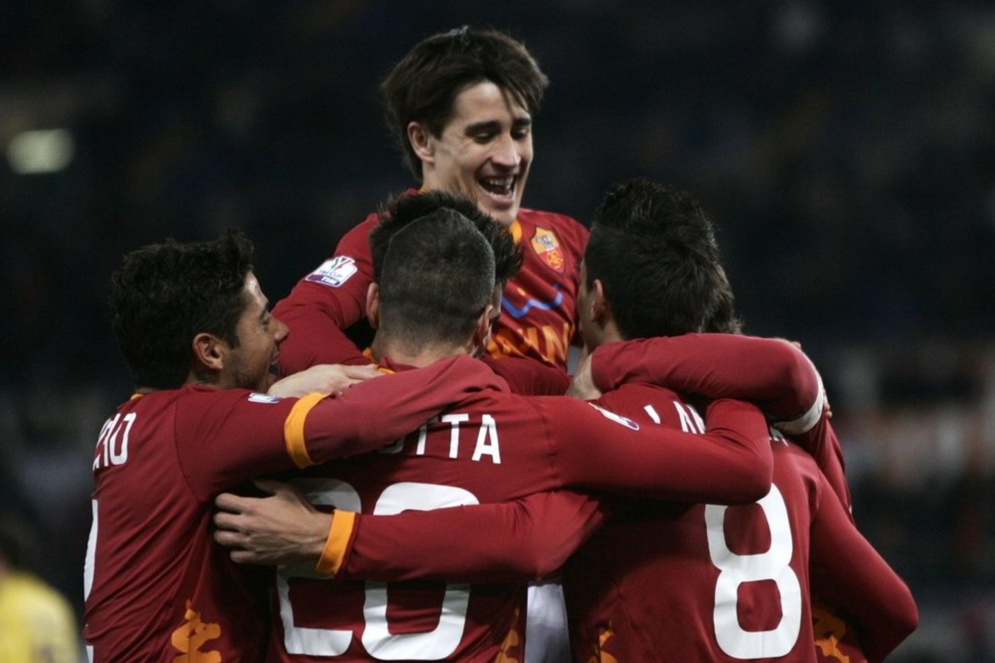 "AS Roma" futbolininkai suutiruškino "Fiorentina" ir pateko į kitą Italijos futbolo taurės turnyro etapą.