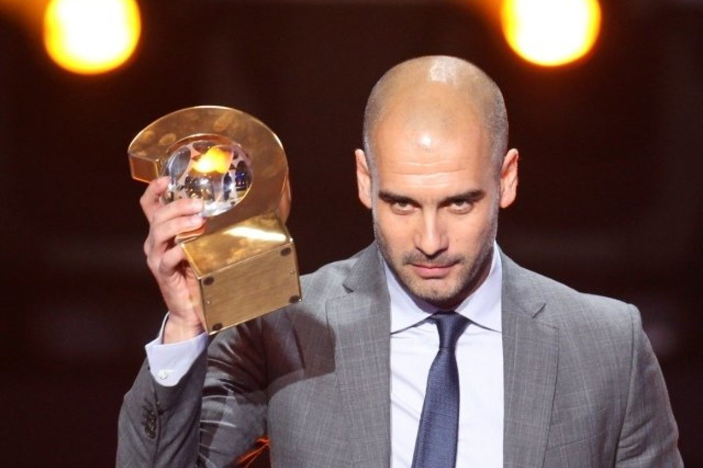 J.Guardiola FIFA buvo pripažintas geriausiu 2011 metų pasaulio futbolo treneriu.