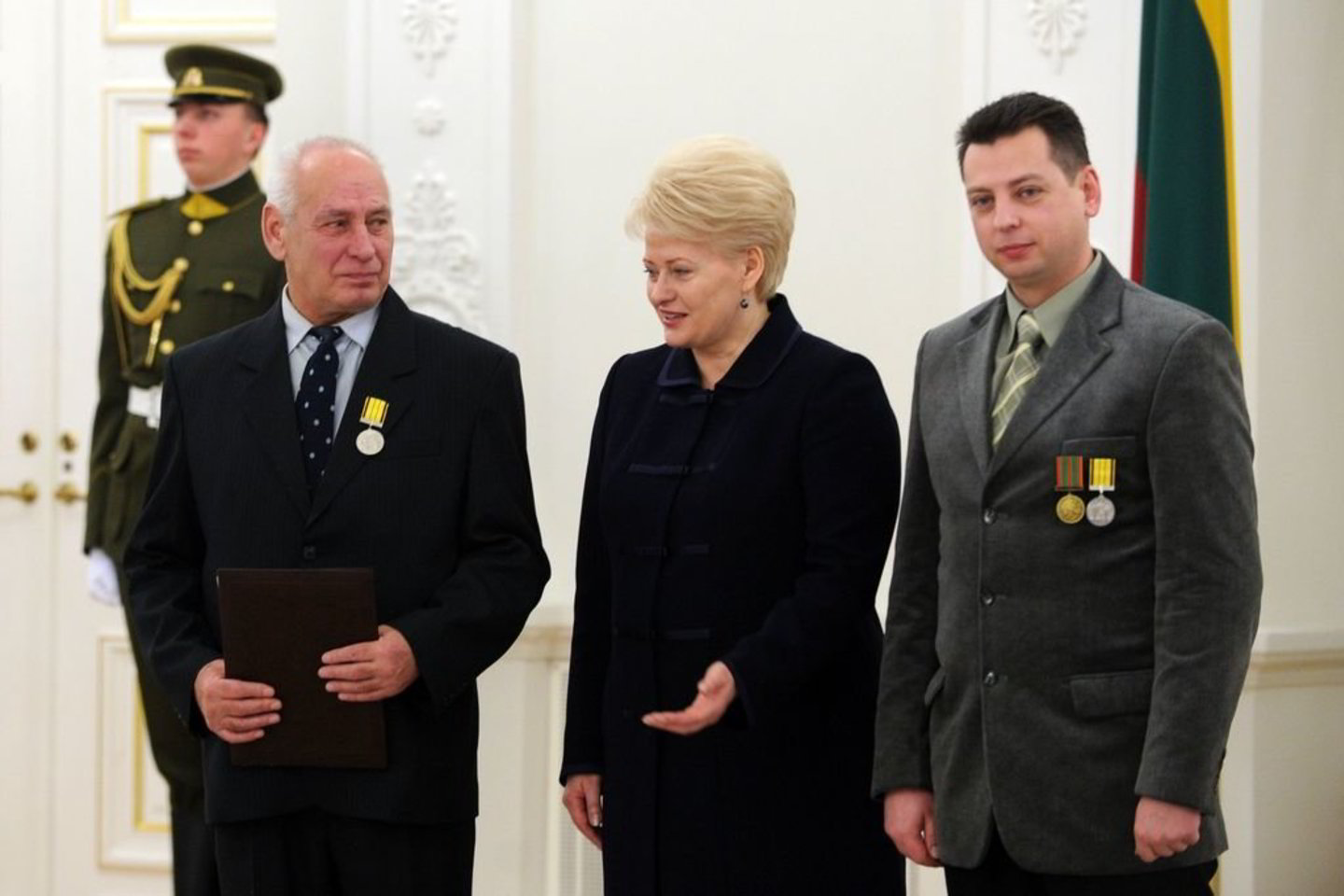 D.Grybauskaitė Laisvės gynėjams įteikė garbingus valstybės apdovanojimus.