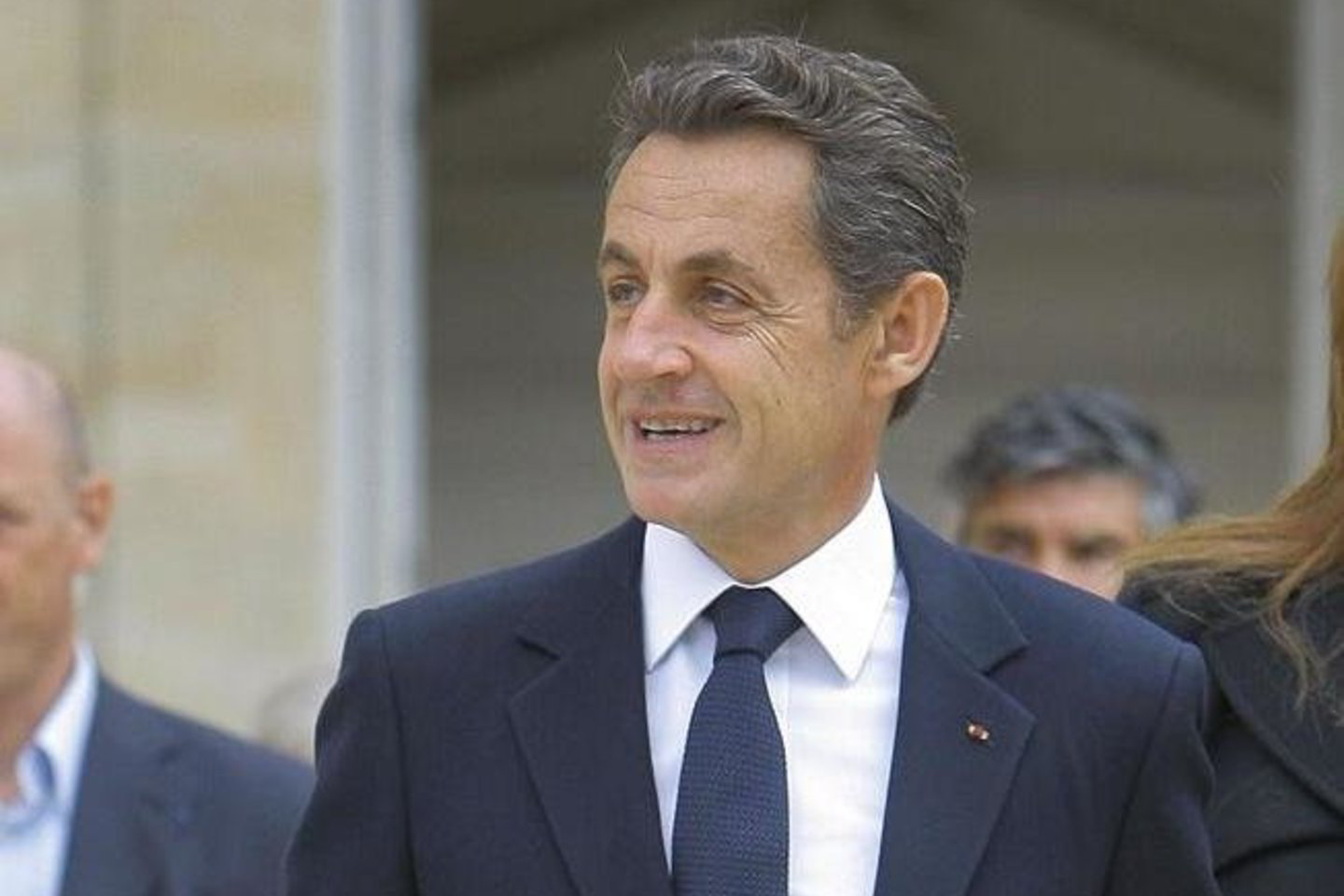 Ispanija atsidėkoja N.Sarkozy už svarbią paramą kovoje su ETA ne tik dabar, jam esant prezidentu, bet ir praeityje, kai N.Sarkozy 2002-2004 ir 2005-2007 metais vadovavo Prancūzijos vidaus reikalų ministerijai.