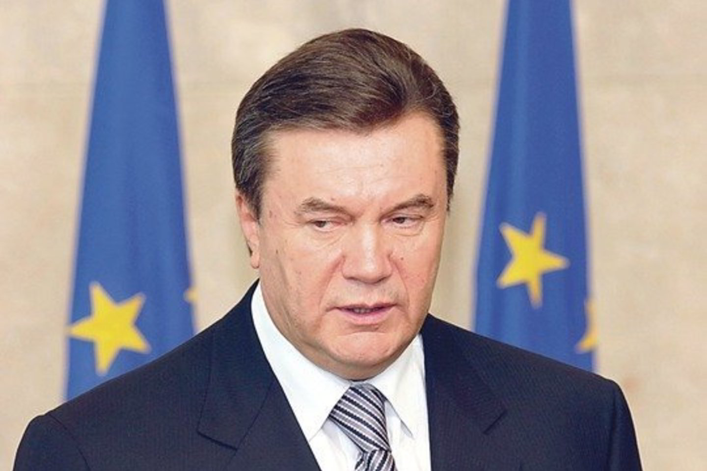 V.Janukovyčiui teks apsispręsti.