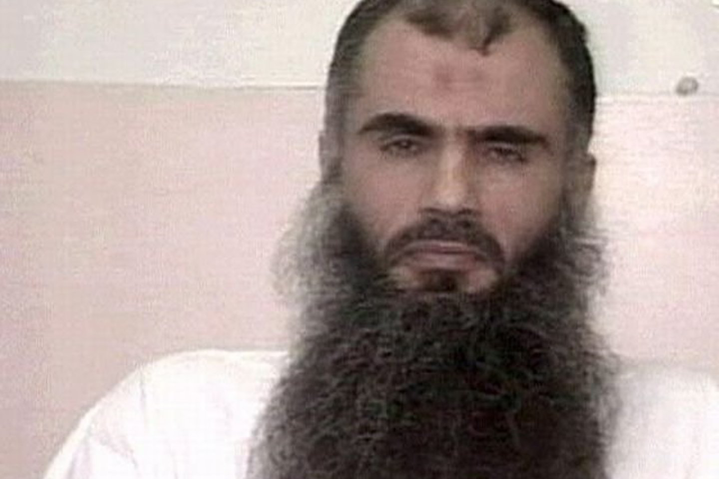 Abu Qatada 2005 metais darytoje nuotraukoje.