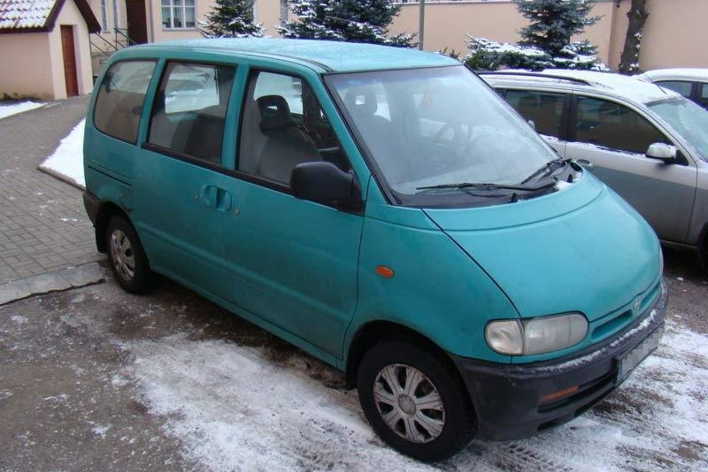 VSAT pareigūnai, patikrinę automobilį, jo salone aptiko 10 dėžių cigarečių „Premjer 7“ ir „Minsk Capital“, iš viso 5 tūkst. pakelių, paženklintų baltarusiškomis banderolėmis.