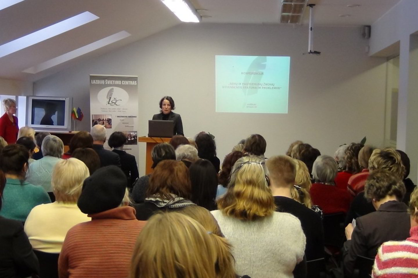 Idėja surengti tokią konferenciją kilo susipažinus su neseniai pristatyta Lazdijų visuomenės sveikatos biuro ataskaita apie Lazdijų rajono gyventojų sveikatos būklę ir sveikatinimo būdus bei programas.