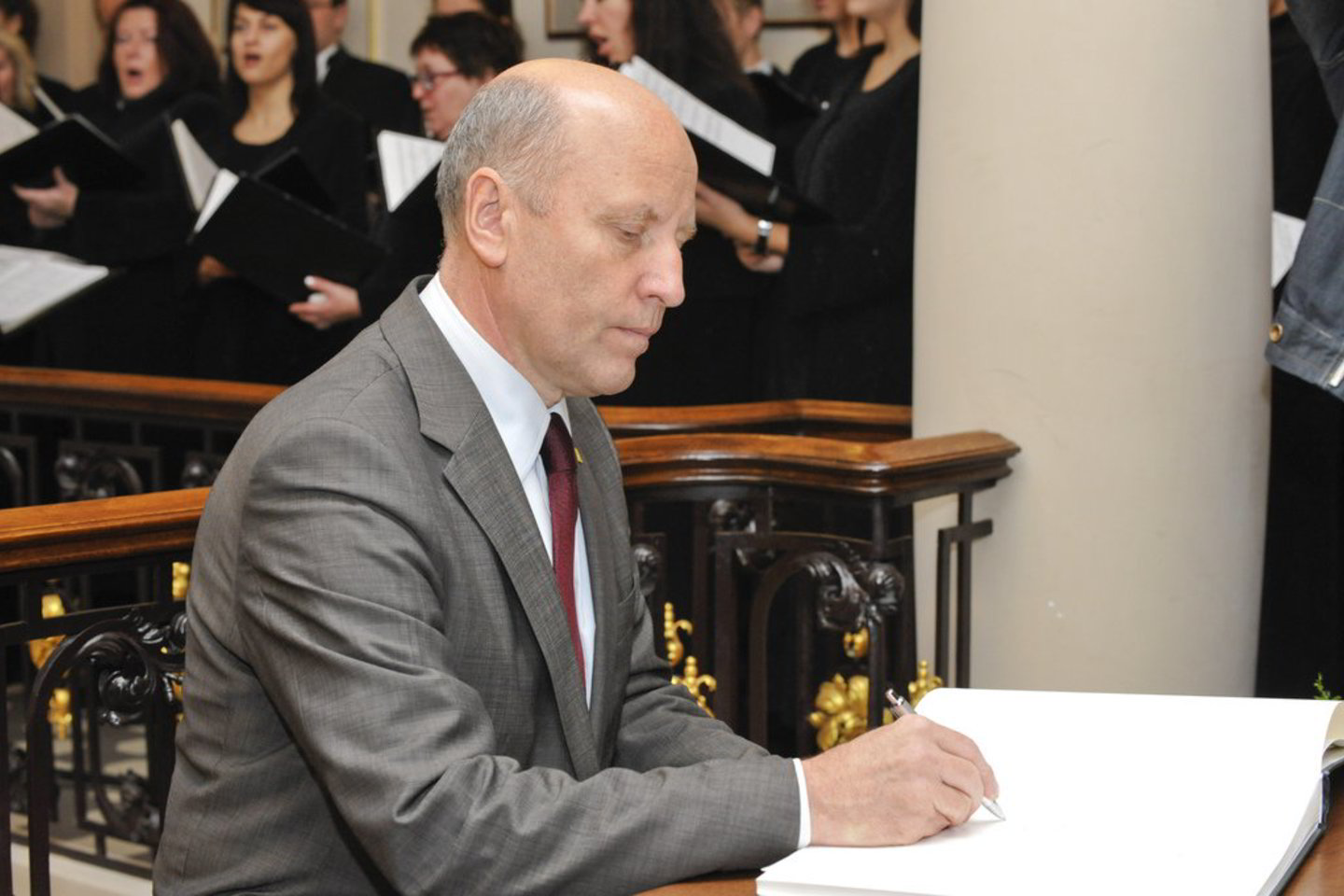 anot R.Palaičio, didmiesčių sodų bendrijų teritorijose statomi namai, tačiau infrastruktūra netvarkoma.