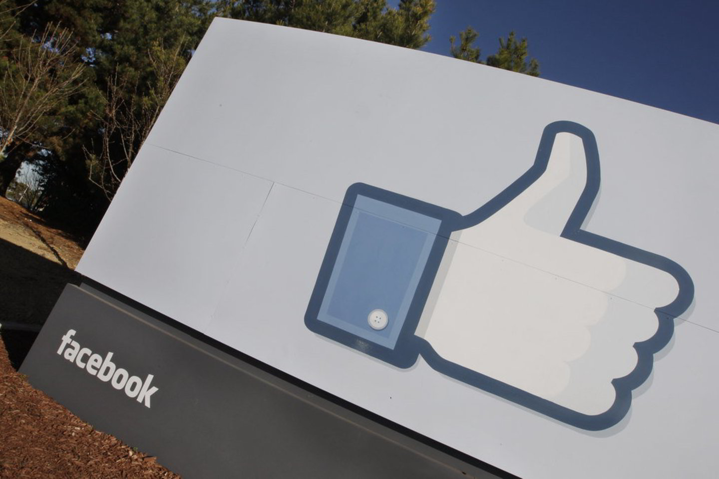 Konkursų socialiniame tinkle "Facebook" nugalėtojai ne visada išrenkami sąžiningai.