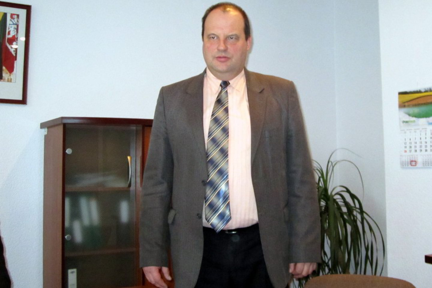 Įtariamuoju tapusį E.Pranevičių teismas nušalino nuo pareigų.