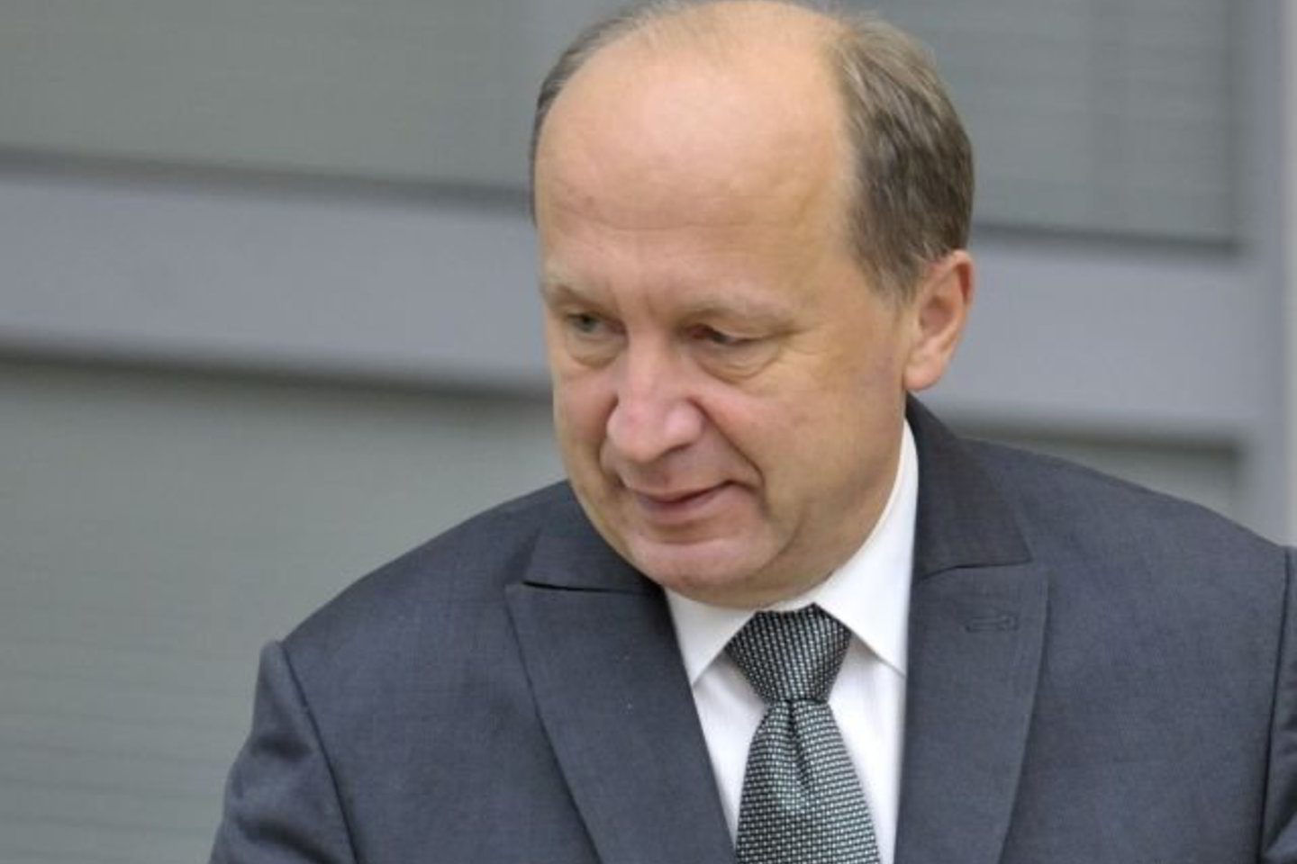A.Kubilius teigė, jog Lietuva neturėtų dvejoti perkelti šias iniciatyvas į nacionalinę teisę.