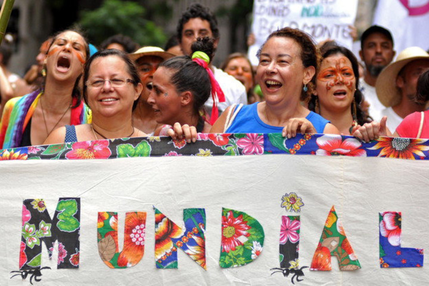 Pirmasis PSF sambūris šiame mieste pritraukė 20 tūkst. aktyvistų iš viso pasaulio, o vėliau jame buvo susirinkę iki 150 tūkst. žmonių.