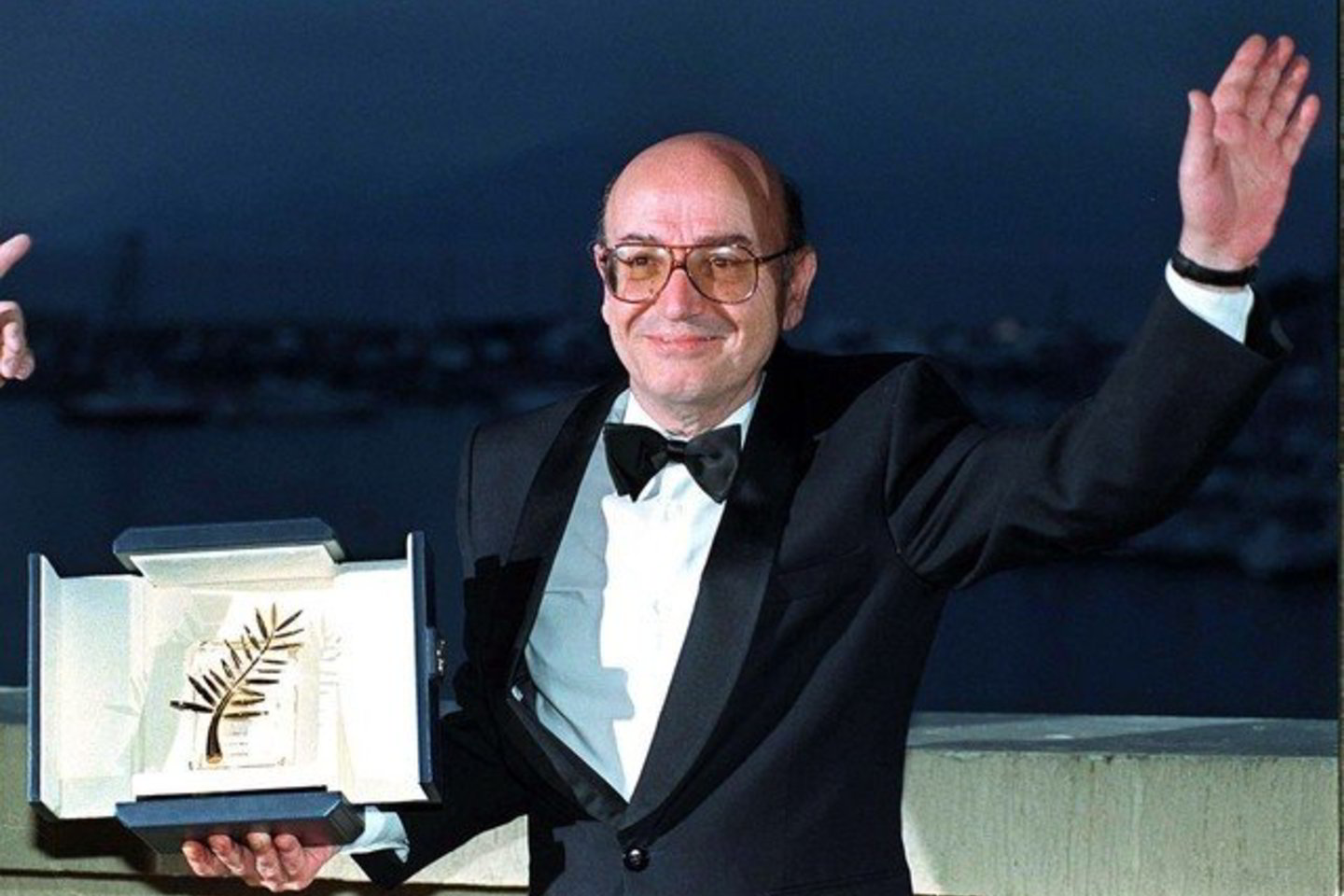 1998-aisiais T.Angelopoulos buvo apdovanotas Kanų kino festivalio „Auksine palmės šakele“