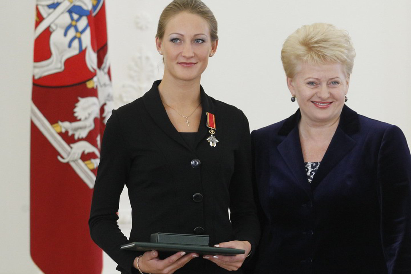 2010-ųjų spalį Vilniuje D.Rimšaitė iš Lietuvos prezidentės D.Grybauskaitės rankų gavo ordino „Už nuopelnus Lietuvai” Riterio kryžių, o gruodį Maskvoje jau parašė prašymą priimti ją į Rusijos šiuolaikinės penkiakovės federaciją.