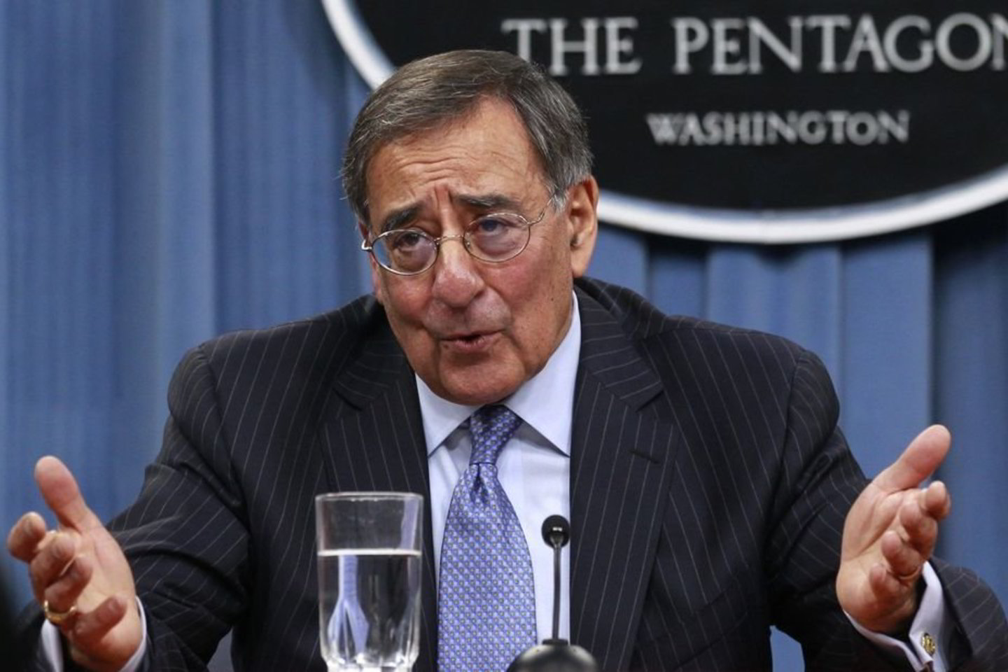 L.Panetta pažymėjo, jog kaip tik dėl būgštavimų, kad kas nors iš Pakistano vadovybės žino O.bin Ladeno buvimo vietą, Amerikos specialiosios tarnybos neinformavo Islamabado apie teroristo likvidavimo operaciją.