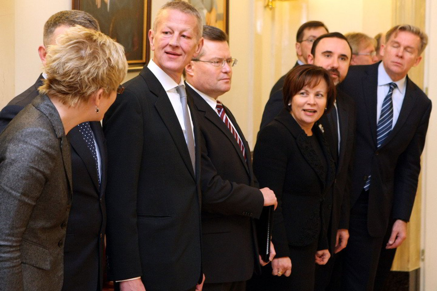Paprastai į pasitarimą ir posėdį trečiadieniais susirenkantys ministrai šią savaitę tai darys diena vėliau.