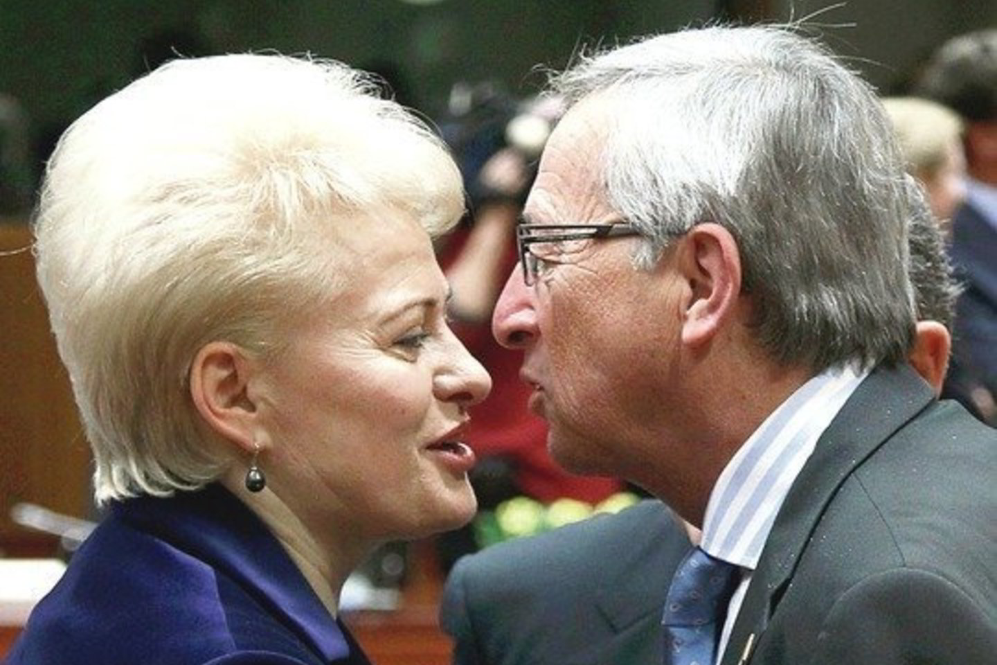 D.Grybauskaitė ES viršūnių susitikimo metu, regis, rado bendrą kalbą su Liuksemburgo premjeru J.C.Junckeru. „Reuters” nuotr.
