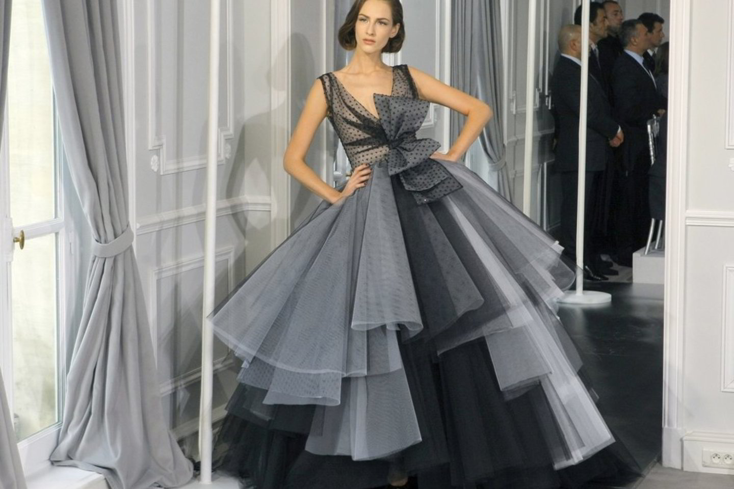 "Dior".